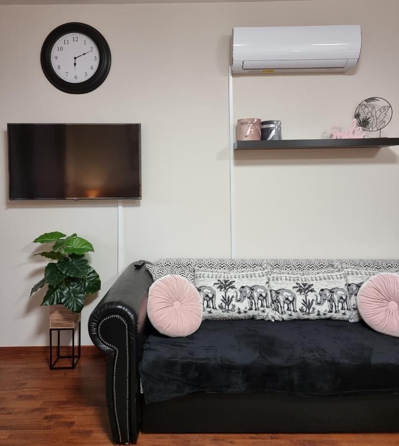 Relax Wellness Studio Hajdúszoboszló Apartamento Exterior foto